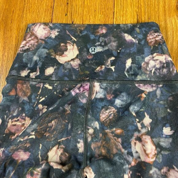 Lululemon Wunder Under High-Rise
Tight *Full-On Luxtreme 28"
Frosted Rose Multi - Picture 10 of 10